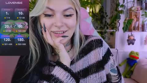 Snapshot of jelyaa chatting on 09/16/25, 03:35 Jelya online show from 09/16/25, 03:35