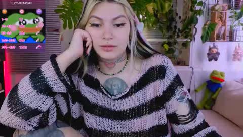 Snapshot of jelyaa chatting on 09/17/25, 03:46 Jelya online show from 09/17/25, 03:46