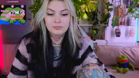 Snapshot of jelyaa chatting on 09/21/25, 03:13 Jelya online show from 09/21/25, 03:13