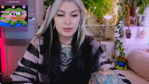 Snapshot of jelyaa chatting on 11/02/25, 10:50 Jelya online show from 11/02/25, 10:50