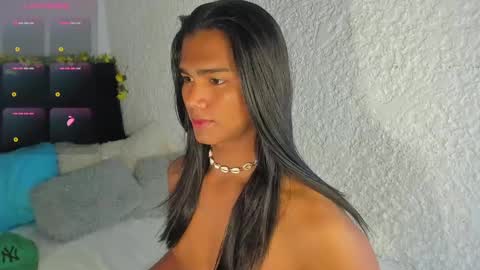 Snapshot of jem_roses3 chatting on 01/19/25, 03:39 jem roses3 online show from 01/19/25, 03:39