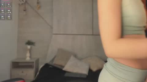 Snapshot of jenaa_ chatting on 06/17/26, 12:40 JEENA online show from 06/17/26, 12:40