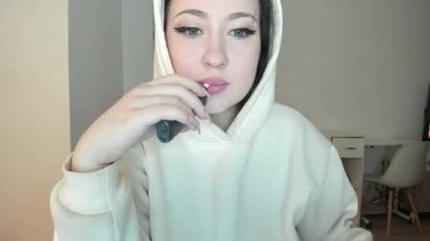 Jena online show from 10/17/25, 07:49