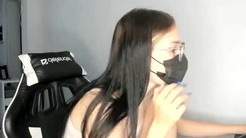 Snapshot of jenayorteg chatting on 08/01/26, 04:50 Molly online show from 08/01/26, 04:50