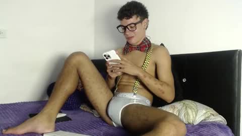 Snapshot of jenfrysuarez chatting on 12/01/25, 11:32 jenfrysuarez online show from 12/01/25, 11:32