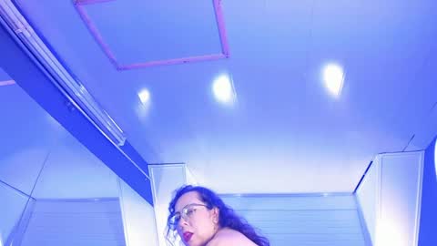 jenifer_cruz online show from 04/30/26, 05:47
