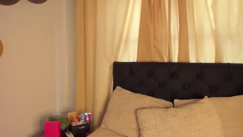 Snapshot of jeniferpowell_nm chatting on 10/07/25, 08:50 jeniferpowell_nm online show from 10/07/25, 08:50