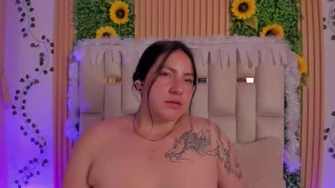 jeniferpowell_nm online show from 11/20/25, 08:52