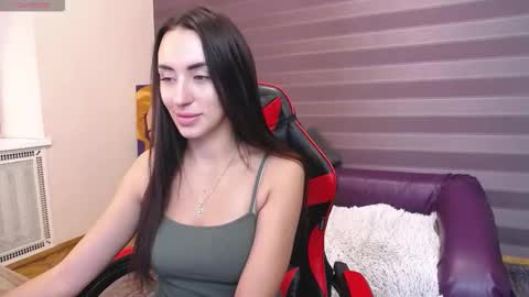 Kira online show from 10/14/25, 06:36