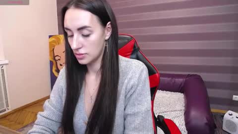 Kira online show from 11/14/25, 09:08