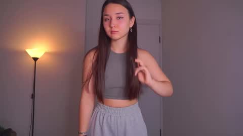 Snapshot of jenifferfoerster chatting on 11/01/25, 04:03 Molly online show from 11/01/25, 04:03