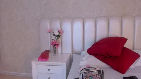 Samanta online show from 11/21/25, 06:39