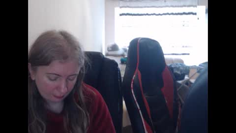 Snapshot of jenisandpeter chatting on 02/24/26, 08:12 JenisAndPeter online show from 02/24/26, 08:12