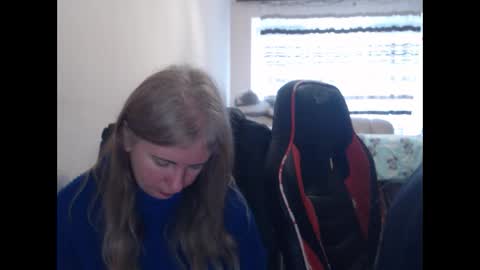 Snapshot of jenisandpeter chatting on 03/01/26, 07:32 JenisAndPeter online show from 03/01/26, 07:32