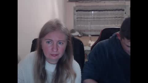 Snapshot of jenisandpeter chatting on 03/01/26, 07:38 JenisAndPeter online show from 03/01/26, 07:38