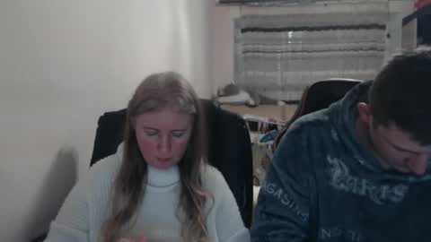 Snapshot of jenisandpeter chatting on 03/02/26, 07:21 JenisAndPeter online show from 03/02/26, 07:21