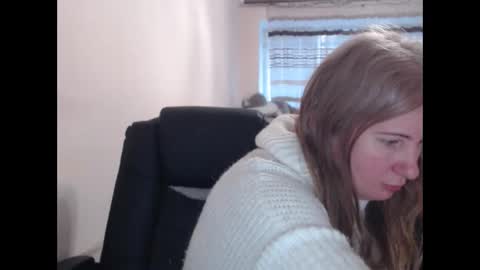 Snapshot of jenisandpeter chatting on 03/03/26, 07:25 JenisAndPeter online show from 03/03/26, 07:25