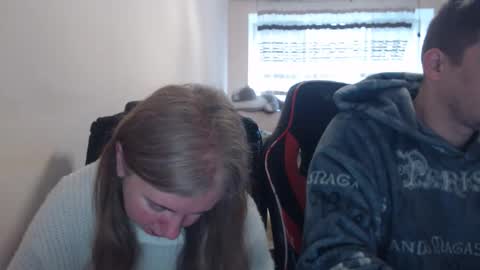 Snapshot of jenisandpeter chatting on 03/06/26, 07:27 JenisAndPeter online show from 03/06/26, 07:27