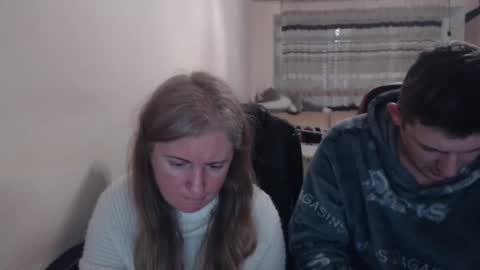 Snapshot of jenisandpeter chatting on 03/06/26, 07:32 JenisAndPeter online show from 03/06/26, 07:32