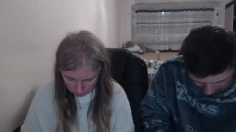 Snapshot of jenisandpeter chatting on 03/07/26, 07:44 JenisAndPeter online show from 03/07/26, 07:44
