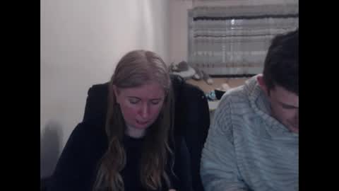 Snapshot of jenisandpeter chatting on 03/15/26, 08:04 JenisAndPeter online show from 03/15/26, 08:04