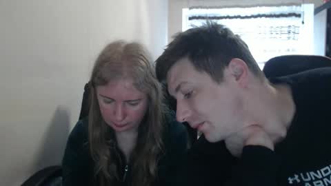 Snapshot of jenisandpeter chatting on 03/18/26, 06:16 JenisAndPeter online show from 03/18/26, 06:16