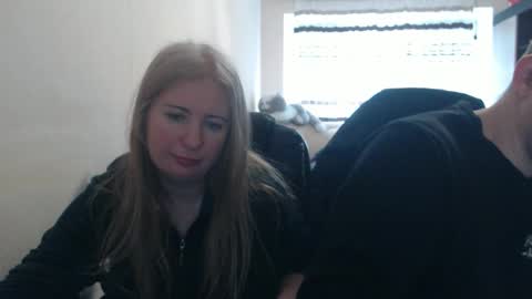 Snapshot of jenisandpeter chatting on 03/22/26, 06:28 JenisAndPeter online show from 03/22/26, 06:28