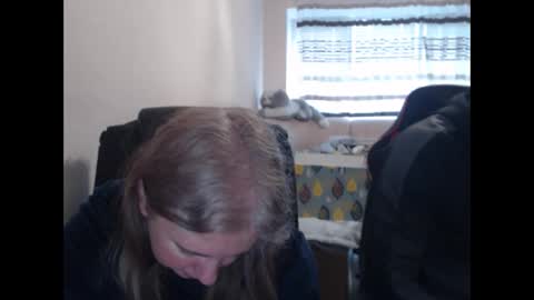 Snapshot of jenisandpeter chatting on 04/02/26, 04:32 JenisAndPeter online show from 04/02/26, 04:32