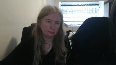 Snapshot of jenisandpeter chatting on 04/07/26, 06:03 JenisAndPeter online show from 04/07/26, 06:03