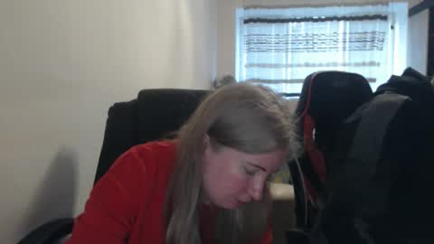Snapshot of jenisandpeter chatting on 04/09/26, 06:35 JenisAndPeter online show from 04/09/26, 06:35