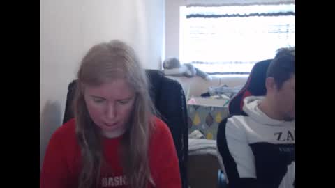 Snapshot of jenisandpeter chatting on 04/13/26, 08:09 JenisAndPeter online show from 04/13/26, 08:09