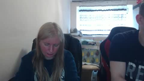 Snapshot of jenisandpeter chatting on 04/26/26, 05:10 JenisAndPeter online show from 04/26/26, 05:10