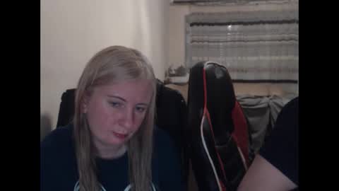 Snapshot of jenisandpeter chatting on 04/29/26, 05:41 JenisAndPeter online show from 04/29/26, 05:41