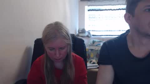 Snapshot of jenisandpeter chatting on 05/06/26, 07:35 JenisAndPeter online show from 05/06/26, 07:35