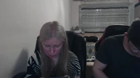 Snapshot of jenisandpeter chatting on 05/10/26, 07:41 JenisAndPeter online show from 05/10/26, 07:41