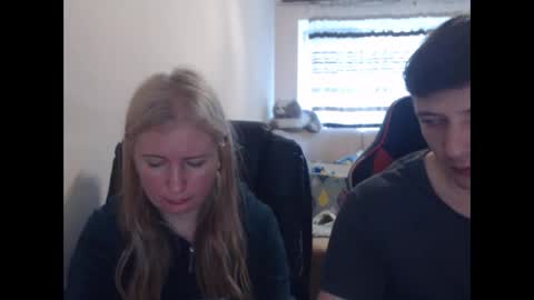 Snapshot of jenisandpeter chatting on 05/15/26, 07:48 JenisAndPeter online show from 05/15/26, 07:48