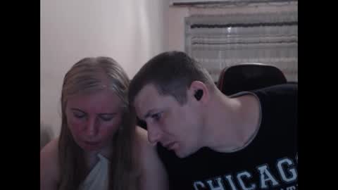 Snapshot of jenisandpeter chatting on 05/25/26, 07:20 JenisAndPeter online show from 05/25/26, 07:20