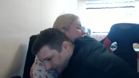 Snapshot of jenisandpeter chatting on 06/26/26, 06:51 JenisAndPeter online show from 06/26/26, 06:51