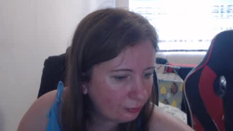 Snapshot of jenisandpeter chatting on 07/04/26, 05:46 JenisAndPeter online show from 07/04/26, 05:46