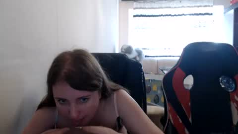 Snapshot of jenisandpeter chatting on 07/06/26, 03:03 JenisAndPeter online show from 07/06/26, 03:03