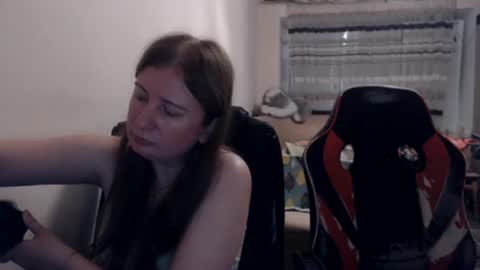 Snapshot of jenisandpeter chatting on 07/13/26, 06:55 JenisAndPeter online show from 07/13/26, 06:55