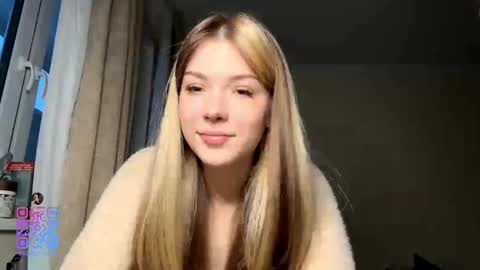Hey EveryoneIm Kimi  Glad to see you in my room We almost hit 10 Thumb up in one day   online show from 02/01/26, 02:15