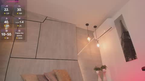 Snapshot of jenmagic chatting on 12/18/25, 01:28 jenmagic online show from 12/18/25, 01:28