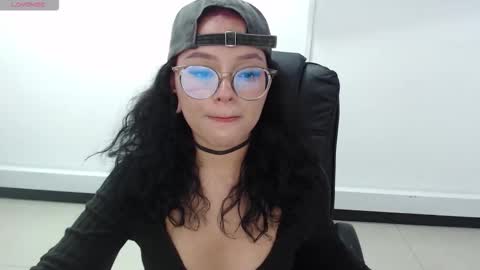 Snapshot of jenn_cg chatting on 12/02/25, 07:09 jenn online show from 12/02/25, 07:09