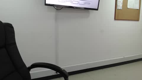 Snapshot of jenn_cg chatting on 02/11/26, 06:46 jenn online show from 02/11/26, 06:46