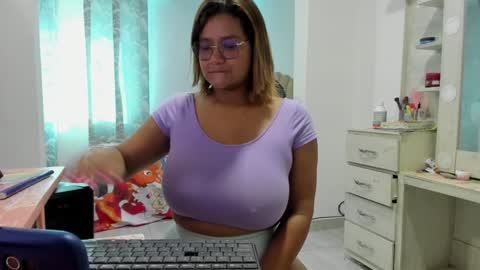 jenn online show from 12/06/24, 03:44