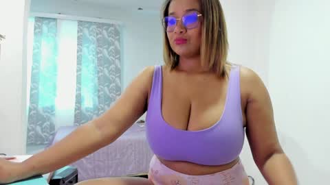 jenn online show from 01/23/25, 02:39