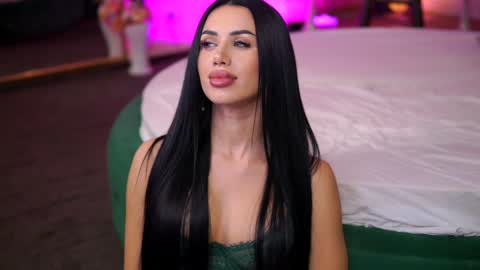 Snapshot of jenna_day chatting on 02/07/25, 12:17 jenna_day online show from 02/07/25, 12:17