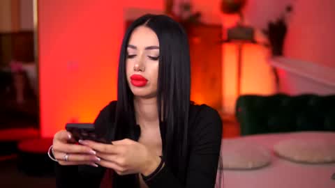 Snapshot of jenna_day chatting on 02/18/25, 06:37 jenna_day online show from 02/18/25, 06:37