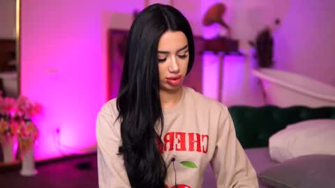 Snapshot of jenna_day chatting on 03/07/25, 06:13 jenna_day online show from 03/07/25, 06:13